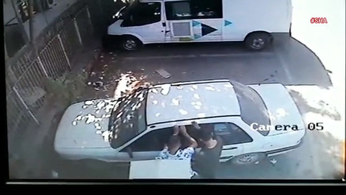 Kahramanmaraş’ta teyp hırsızlıkları kameraya yakalandı