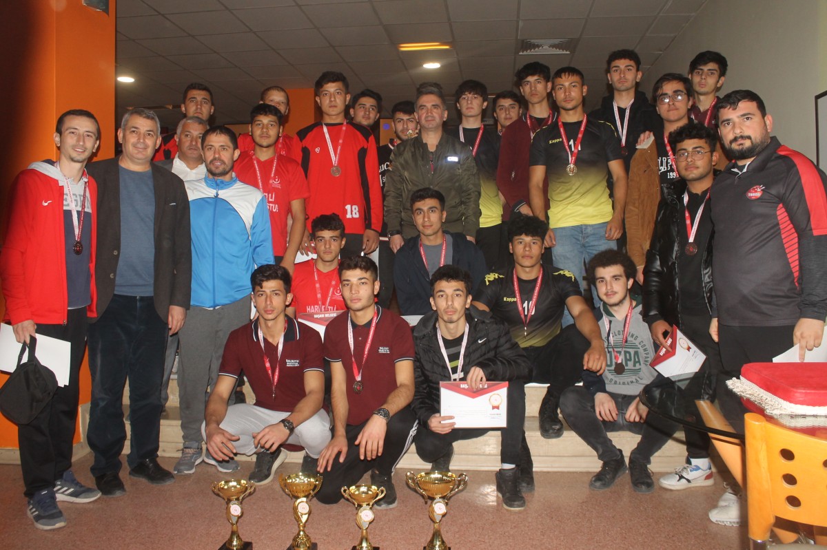 Arsan Bowling'te 1. Okullar Arası Bowling Turnuvası Yapıldı!