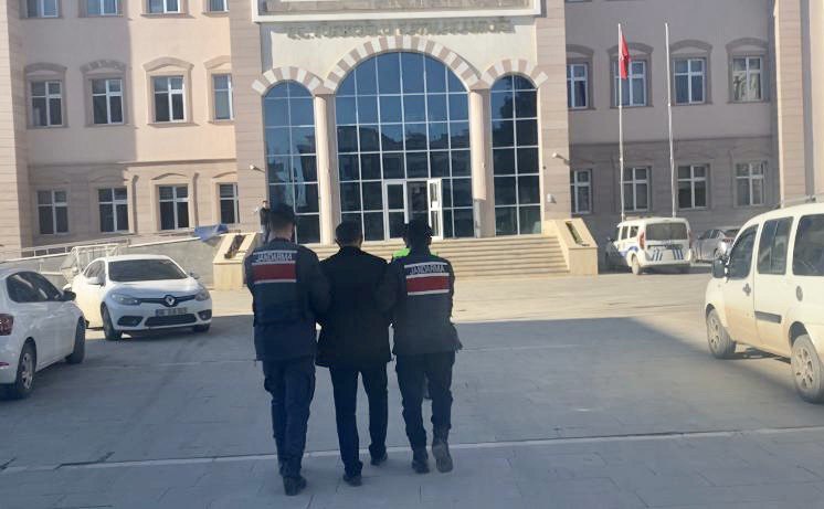 Türkoğlu’nda FETÖ’den aranan eski polis yakalandı 