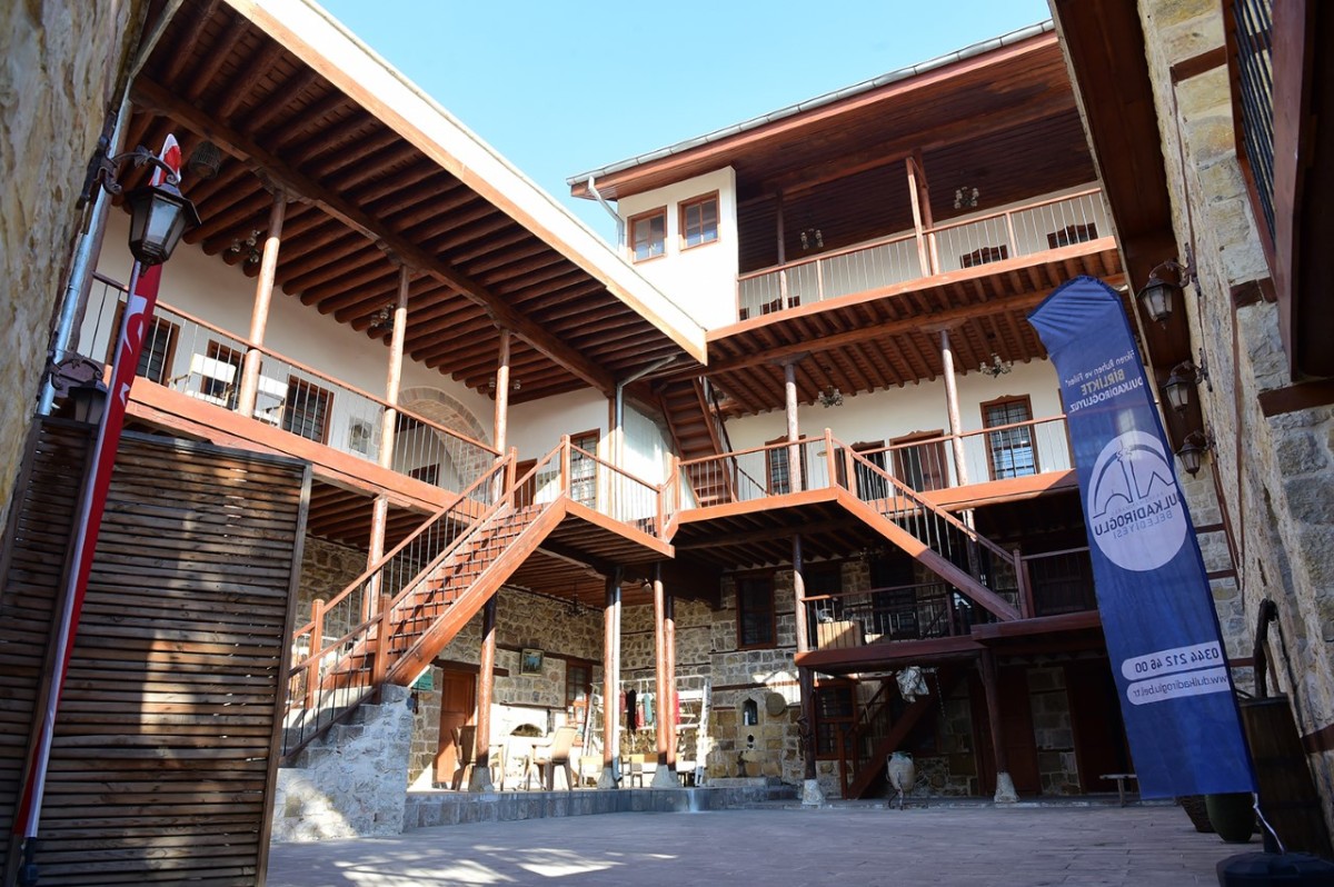 Dulkadiroğlu'nda Restorasyon Projeleri Tarihi Yeniden Canlandırılıyor
