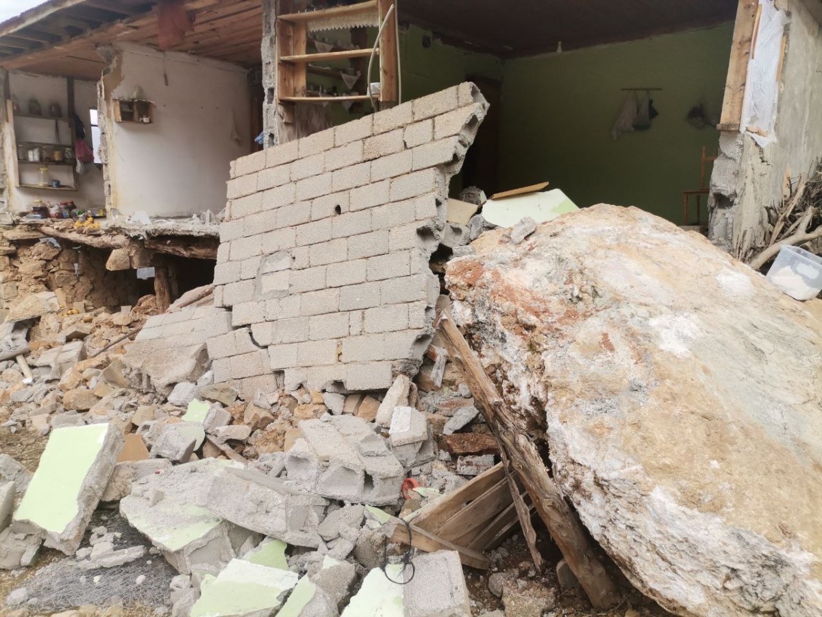 Kahramanmaraş’ta dev kayalar depremle birlikte köyü yıktı