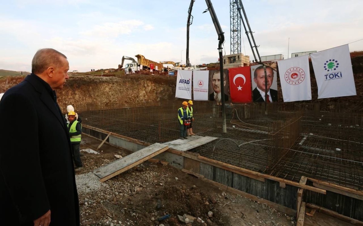 Cumhurbaşkanı Erdoğan depremin üssü Kahramanmaraş'ta