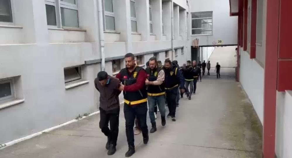 Adana'da 'Motosikleti yavaş sür' kavgası: 1 ölü, 7 yaralı!