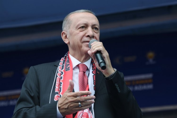 Cumhurbaşkanı Erdoğan: 'Birilerine dersi veriyor muyuz?'