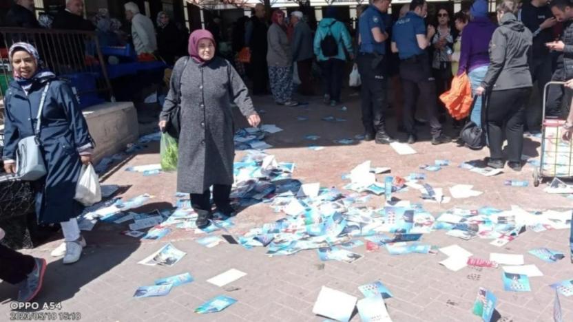 Kütahya’da seçim çalışması yapan CHP kadın kolları üyelerine saldırı!