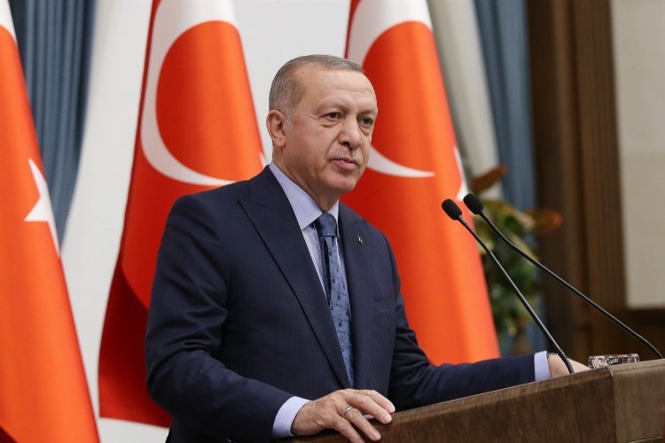 Erdoğan'dan gençlere mesaj: “Testinin içinde ne varsa, dışına da o sızar”
