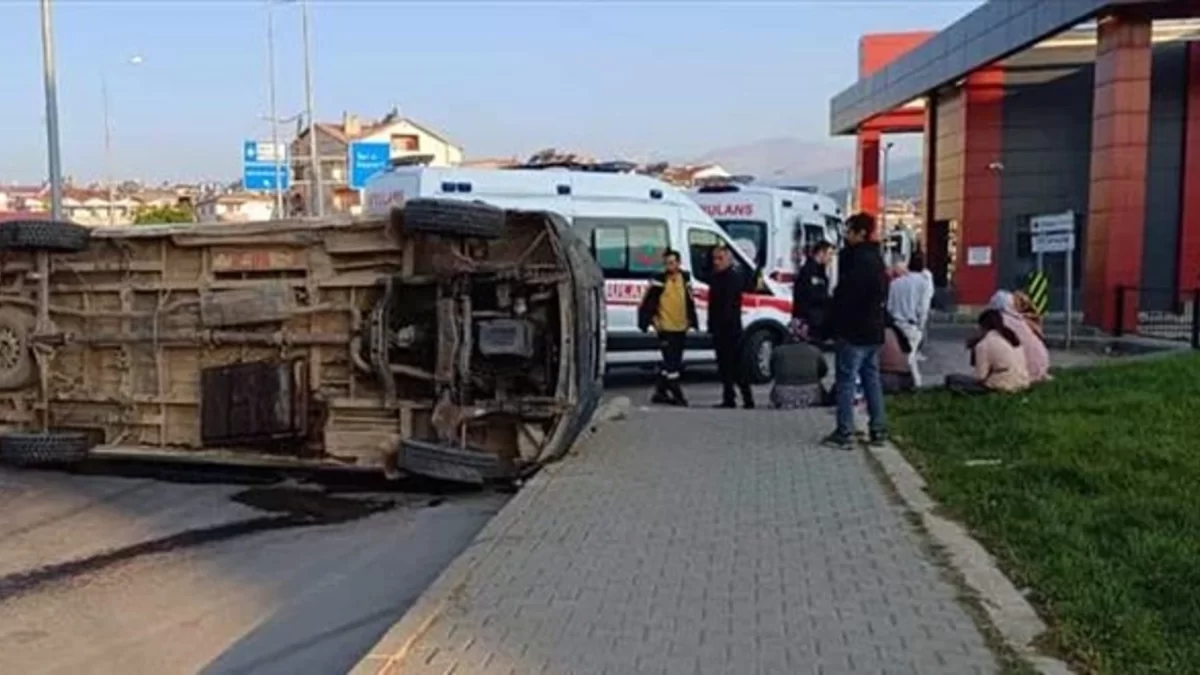 Kahramanmaraş'ta Minibüs Devrildi! 9 Yaralı