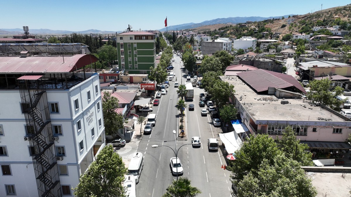 Türkoğlu'nda İstiklal Caddesi Yenilendi, Sırada Mahir Ünal Bulvarı Var