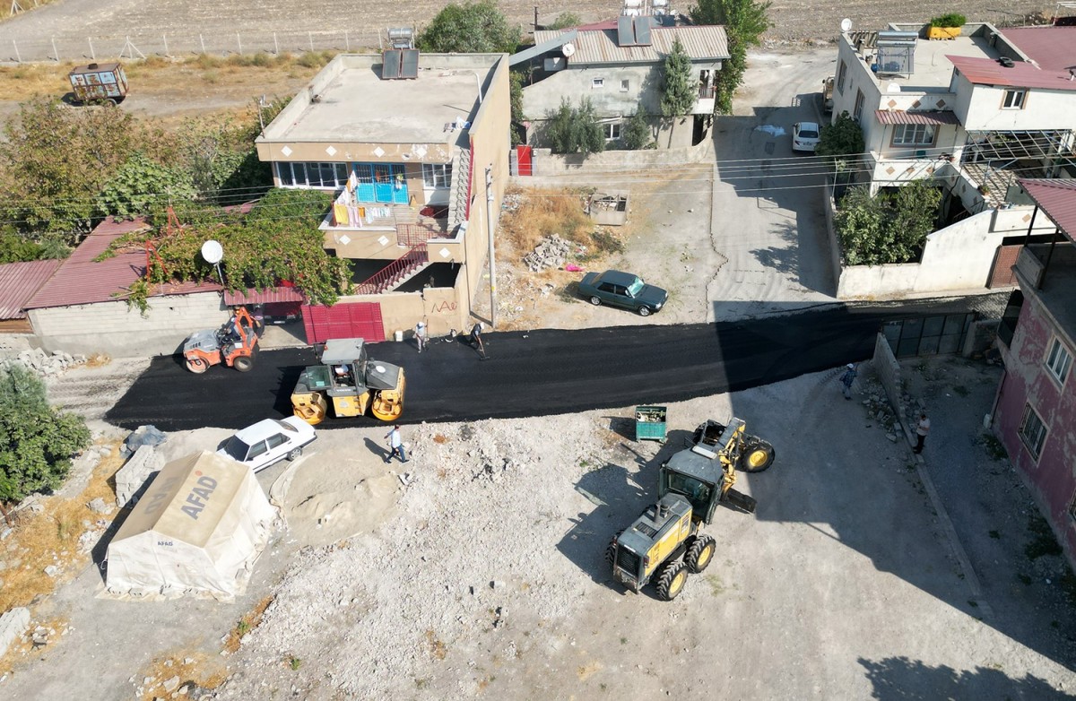 Dulkadiroğlu Belediyesi, İstasyon Mahallesi'nde Asfalt Çalışması Başlattı