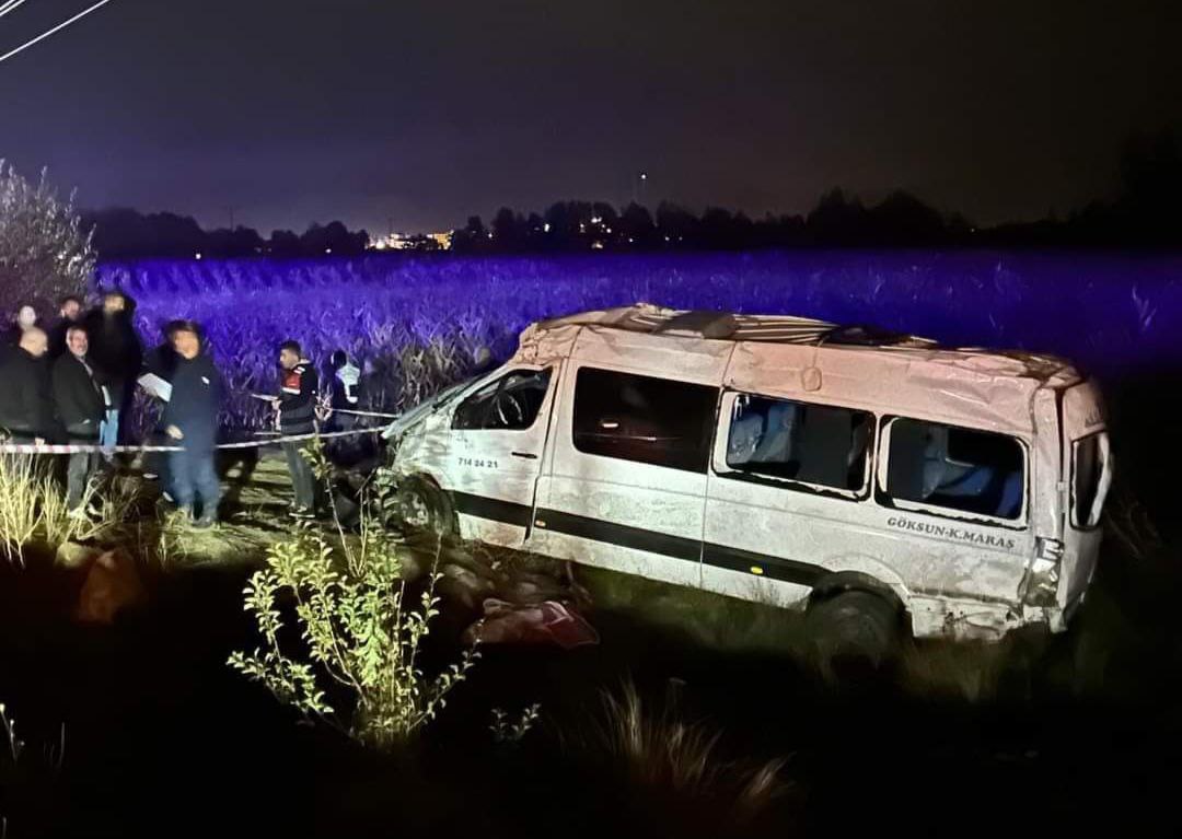 Kahramanmaraş'ta Yolcu Minibüsü Şarampole Yuvarlandı: 1 Ölü, 10 Yaralı