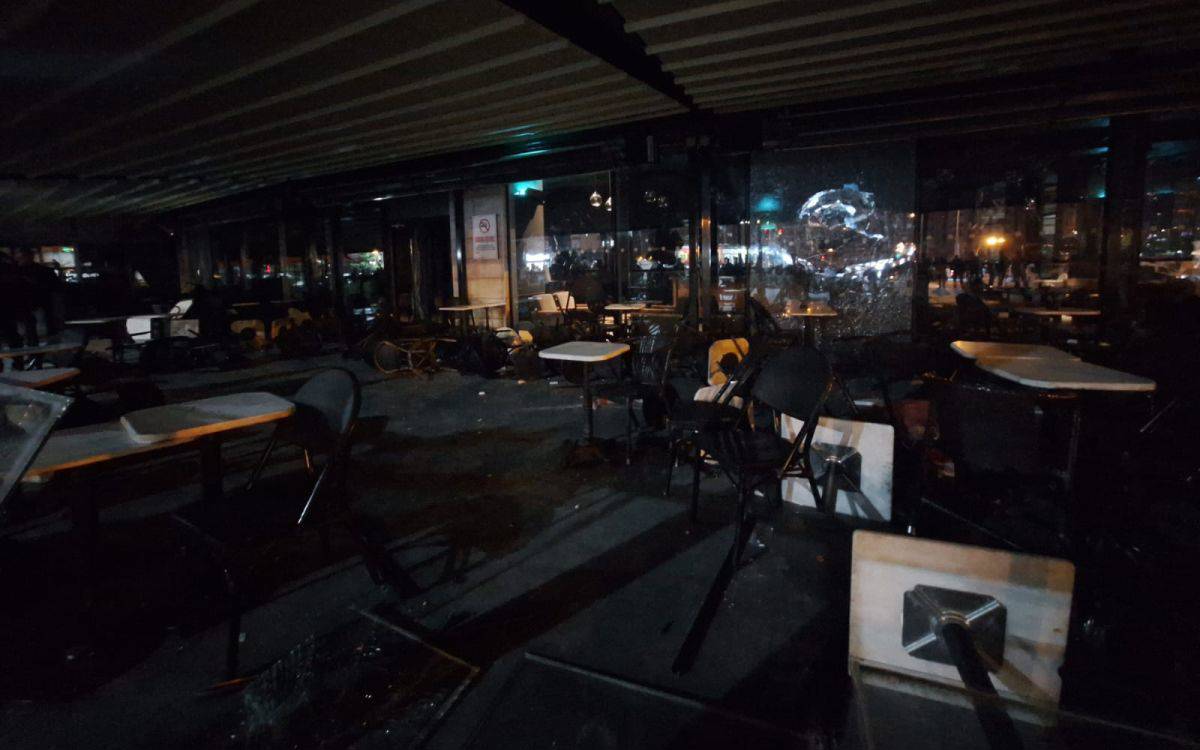 Diyarbakır'da Starbucks Şubesine Saldırı Gerçekleşti
