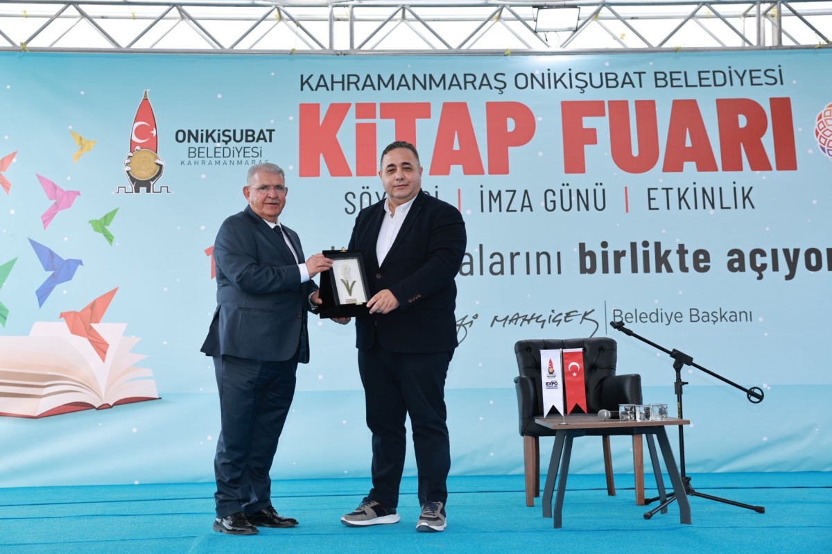 Usta Gazeteci Zafer Şahin'den EXPO 2023 Kitap Fuarı'na Tam Not