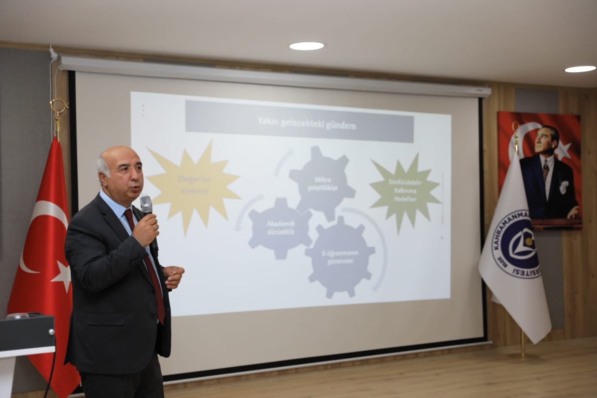Kahramanmaraş İstiklal Üniversitesi'nde Yükseköğretim Kalite Güvence Sistemi Konferansı