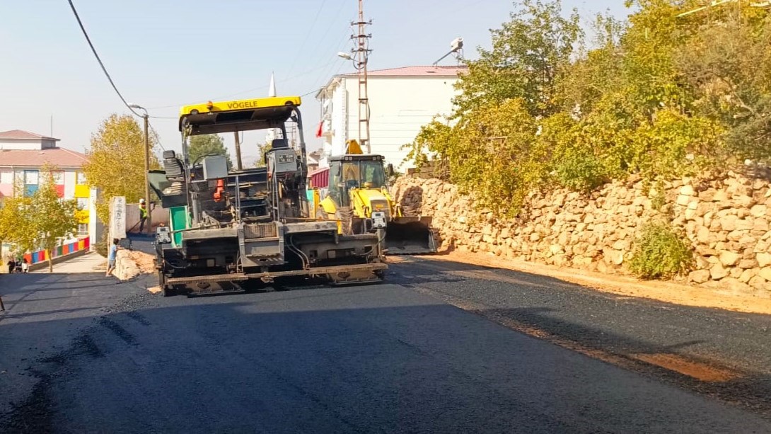 Büyükşehir Belediyesi, Pazarcık'ta Mahalle Ulaşımlarını İyileştiriyor