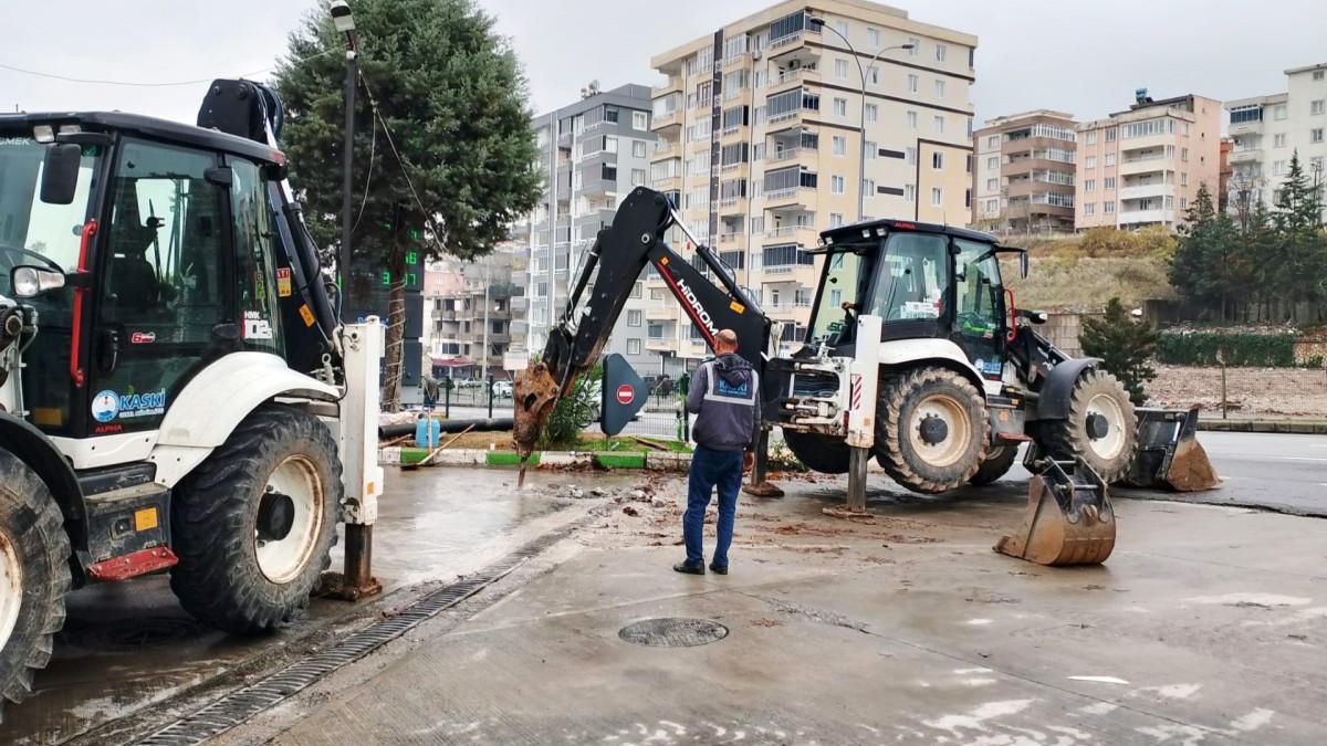 Kahramanmaraş'ta Altyapı Hatlarının Bakımı Sürüyor