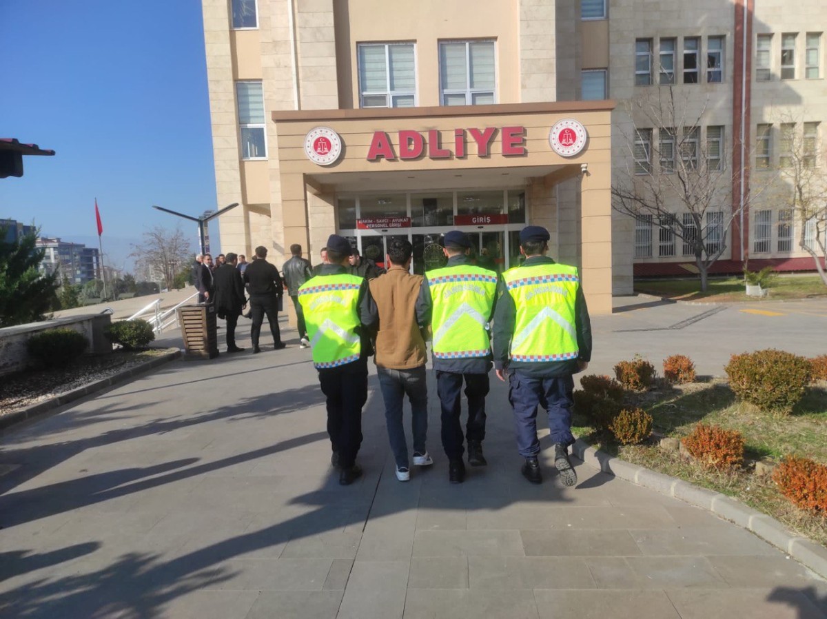Kahramanmaraş'ta Jandarma Operasyonuyla DEAŞ Üyesi Yakalandı