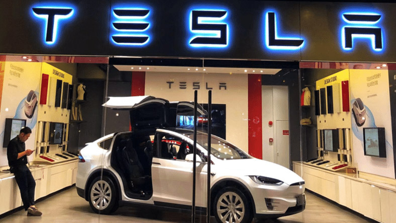 Tesla, İstanbul'da İlk Mağazasını Açıyor: Deneme Sürüşleri Başlıyor!