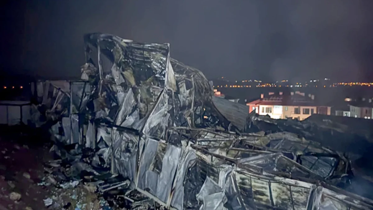 Kahramanmaraş'ta Konteyner Yangını: 11 Kişi Yaralandı!