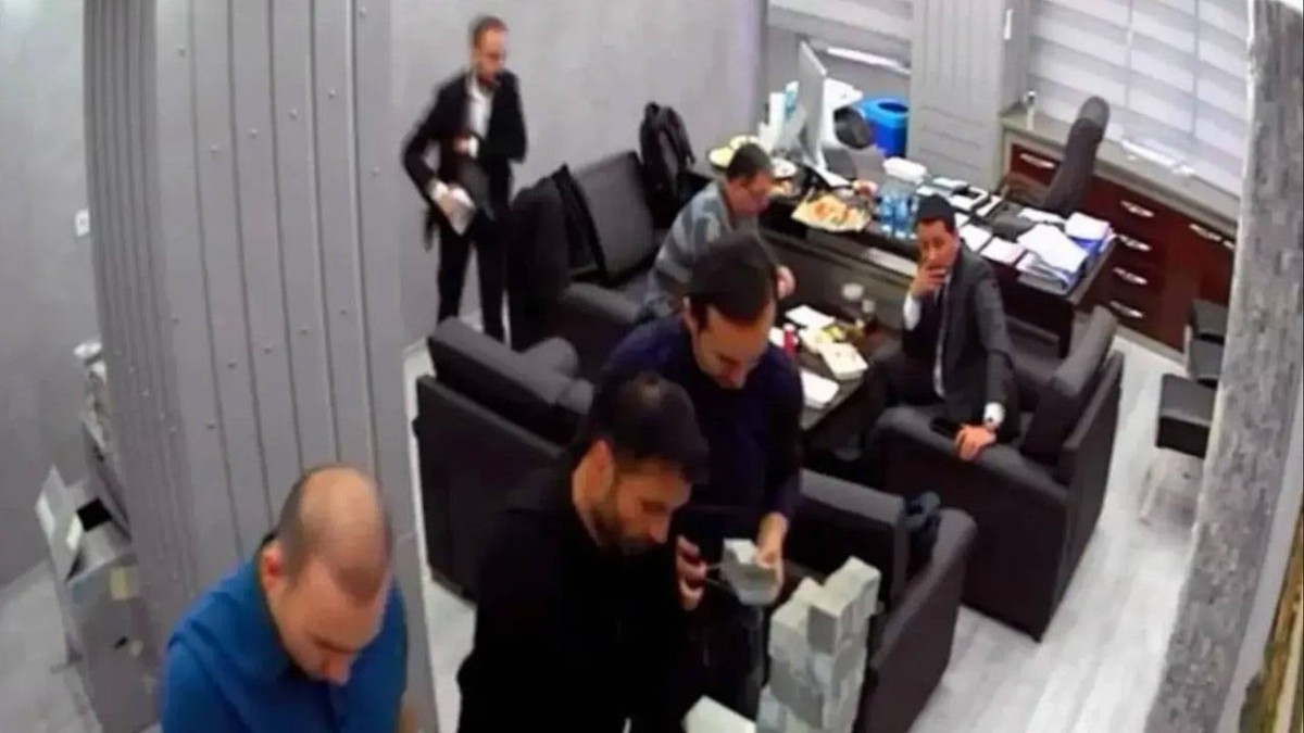 CHP'deki Para Sayma Görüntüleriyle İlgili 3 Kişi İfadeye Çağrıldı!
