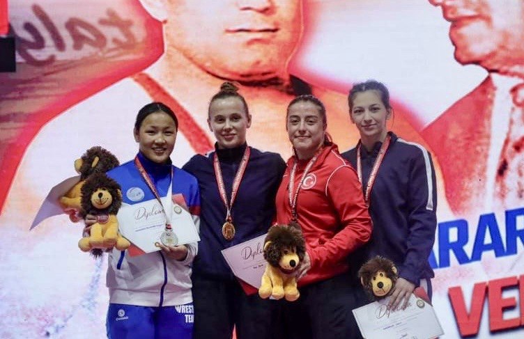 Kahramanmaraş'ın Gururu Esra, Uluslararası TurnuvadaBronz Madalya Kazandı