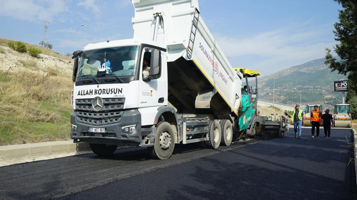 Kahramanmaraş’ta Kavlaklı ve OSB Yoluna Asfalt Çalışması